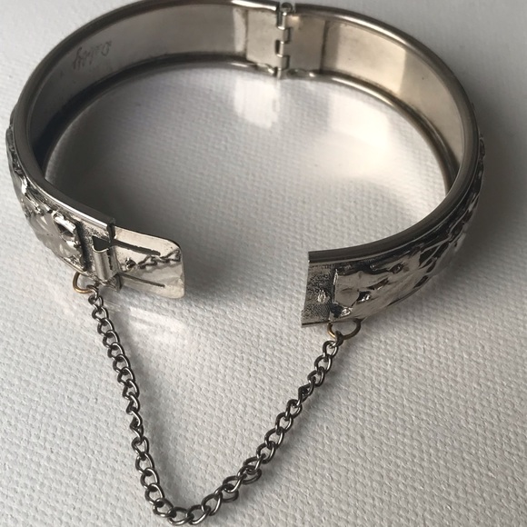 Vintage Calla Lily Silver Hinged Bracelet / Bangle - Picture 4 of 9